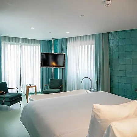 Hotel Wc By The Beautique