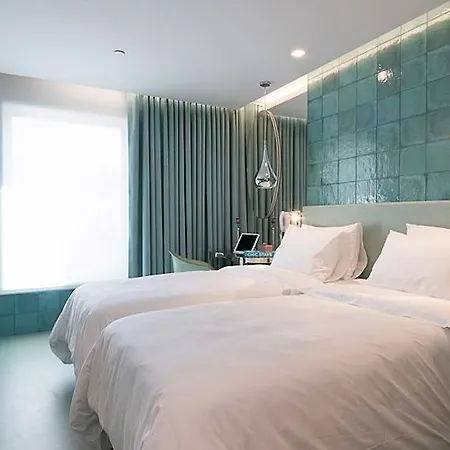 Wc By The Beautique 4* Лиссабон